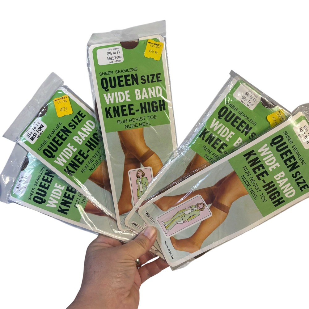 Kmart Queen Size Wide Band Knee High Stockings Mist-Tone 5‎ Pairs USA K-375 VTG